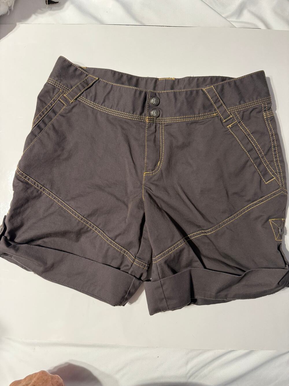 Athleta Women’s Utility Cargo Shorts Brown Cotton Stretch Cuffed 30” waist
